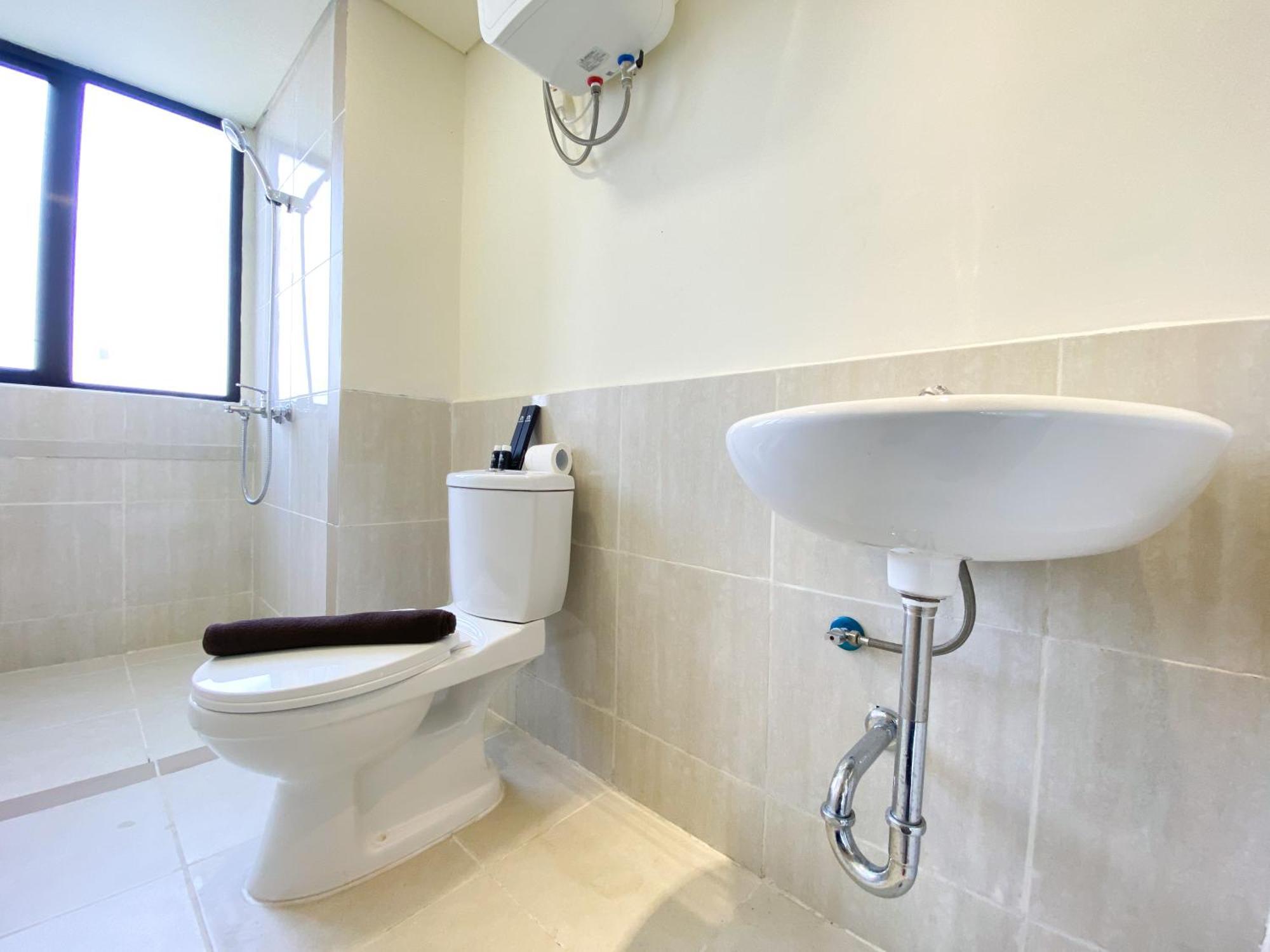 And Restful 3br Meikarta By Travelio * Bekasi